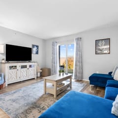 3 Bedroom 10 minutes from the Strip