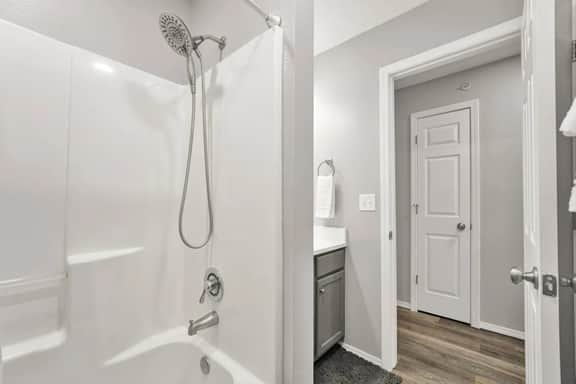 3 Bedroom 10 minutes from the Strip - Image 5