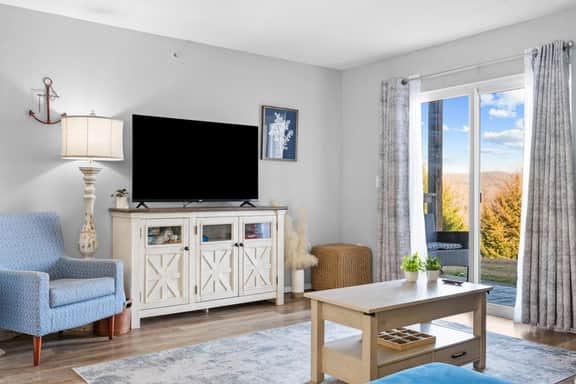 Side by Side Spacious Condos! Sleeps 16