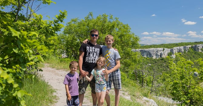 Blog - Father's Day Weekend in Branson 2026: Shows, Dining & Family Stays