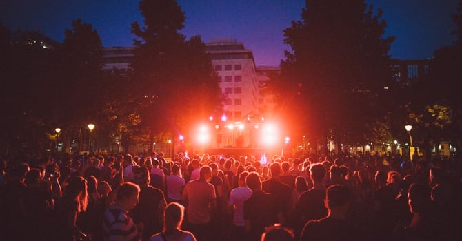 Blog - Branson Summer Nights 2026: Free Outdoor Concerts & Where to Stay