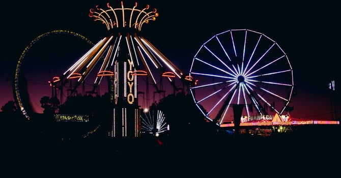 Blog - Silver Dollar City Moonlight Madness 2026: Late-Night Theme Park Fun