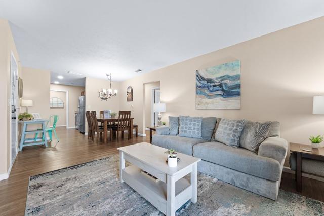 Escapesfromcrazytown airbnb six