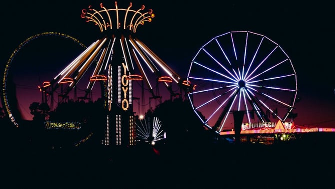Blog - Silver Dollar City Moonlight Madness 2026: Late-Night Theme Park Fun